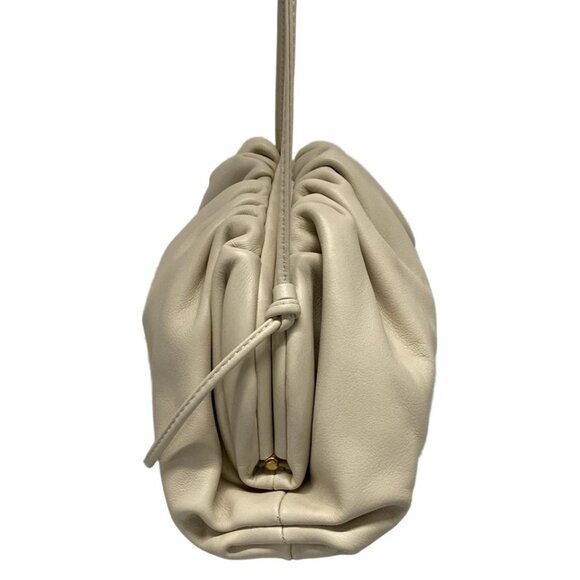 BOTTEGA VENETA Mini the Pouch Cream Leather - Shoulder Bag 1090-080725 - Picture 3 of 14